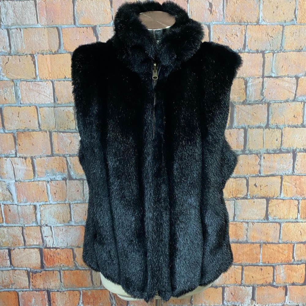 Fu Da‎ Reversible Faux Fur Vest